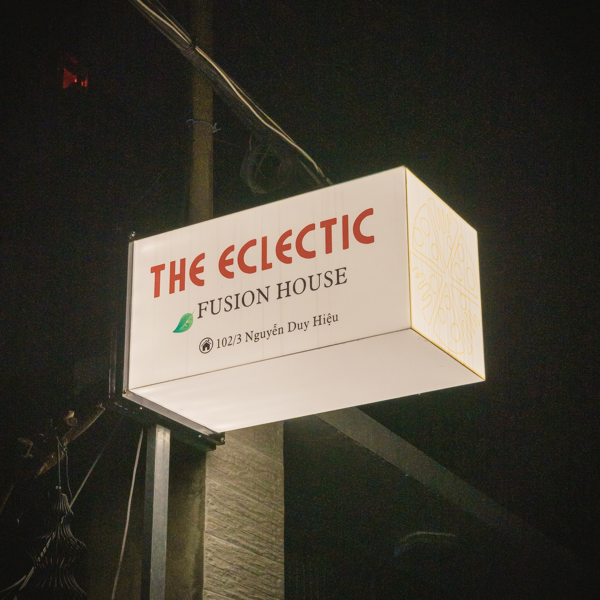 Logo Công Ty The Eclectic Fusion House